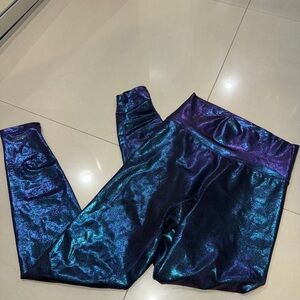BuffBunny Leggings in Iridescent Blue and Purple